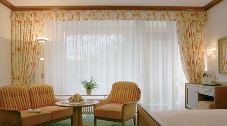  - Deluxe Room